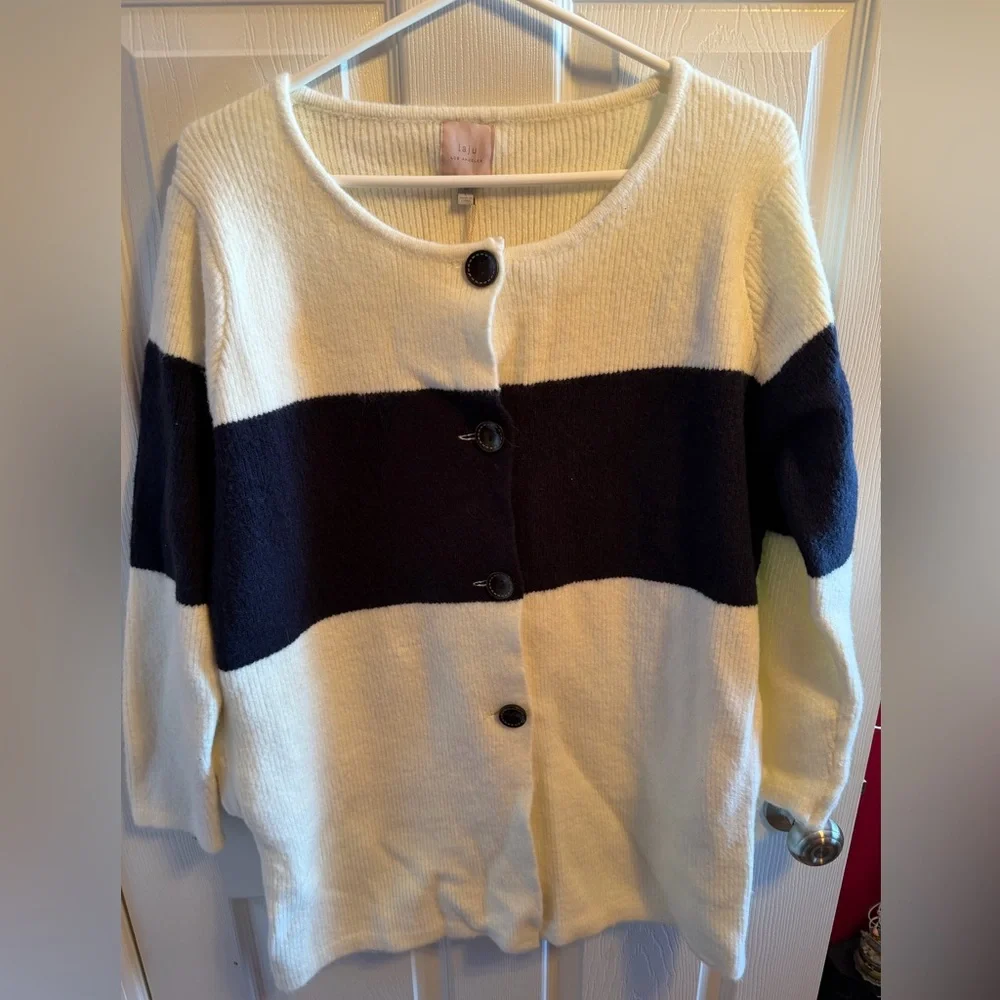 Oahu Cream and blue Button-Up Cardigan Sz L